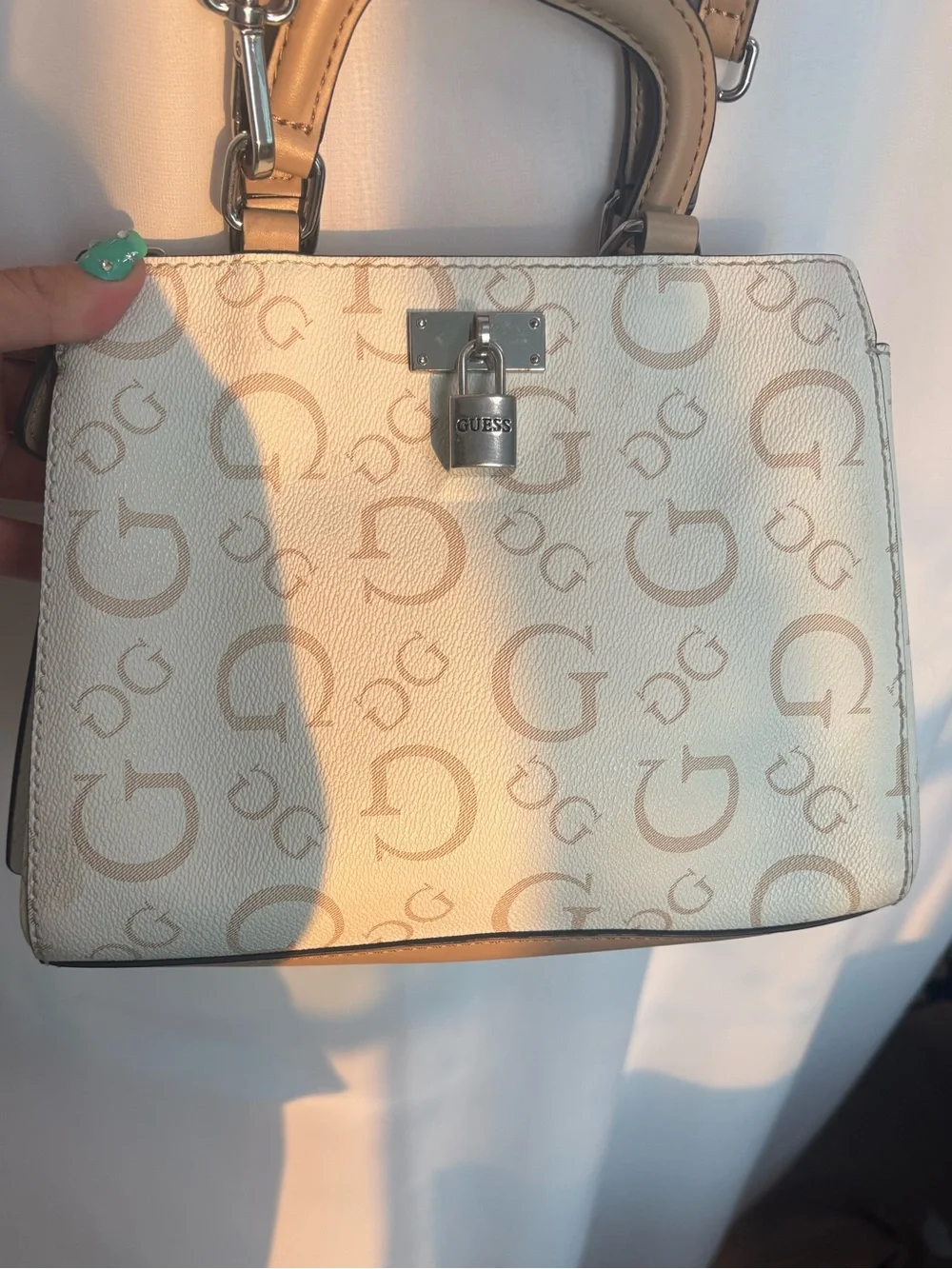 Guess hand bag/cross body bag